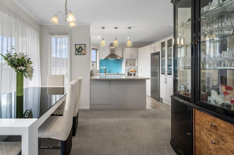 19/17 Simmonds Grove Greerton_9