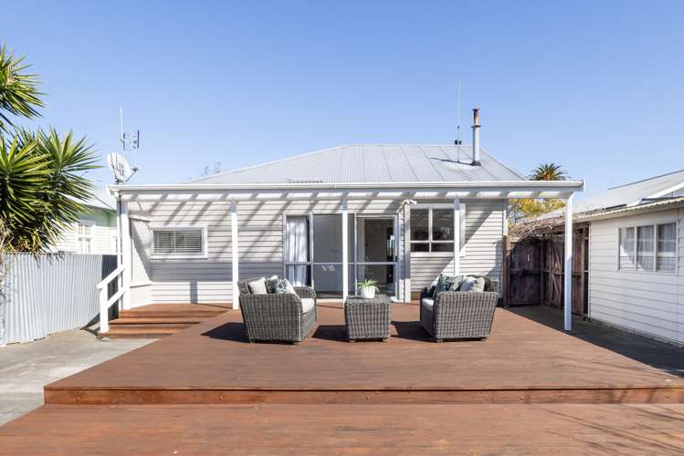 143 Georges Drive Napier South_23