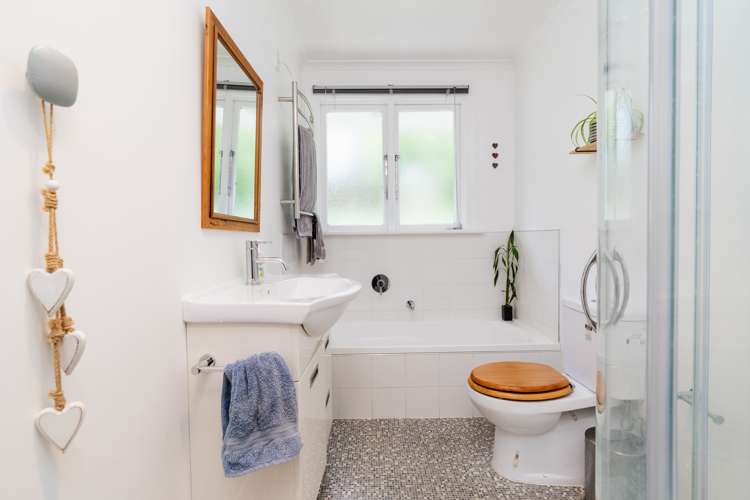 96 Hocken Street Kenmure_23