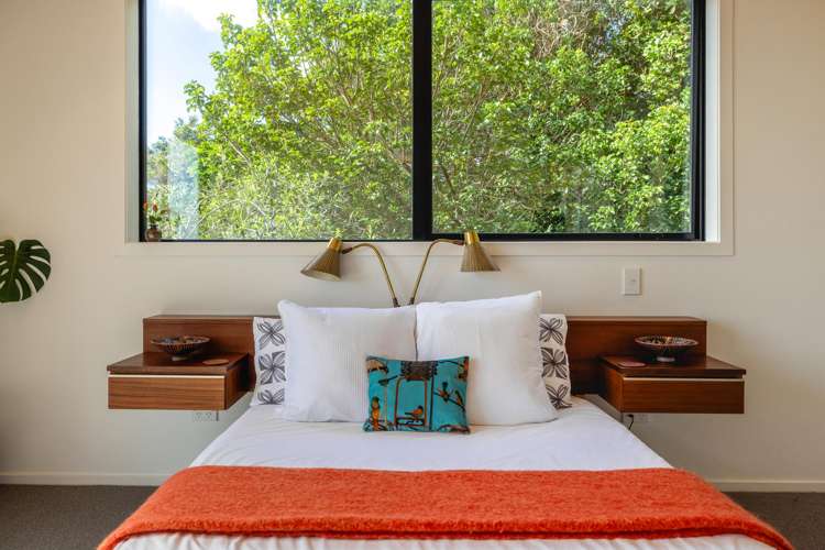 58 Victoria Road South Onetangi_15