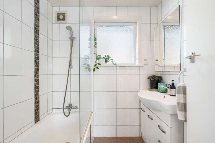 42 Kay Drive Blockhouse Bay_12