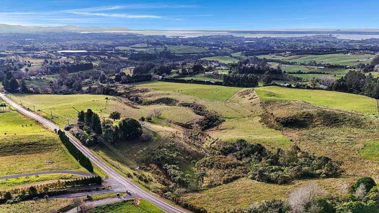 110 Ross Road and 20 Laurel Drive Whakamarama_24
