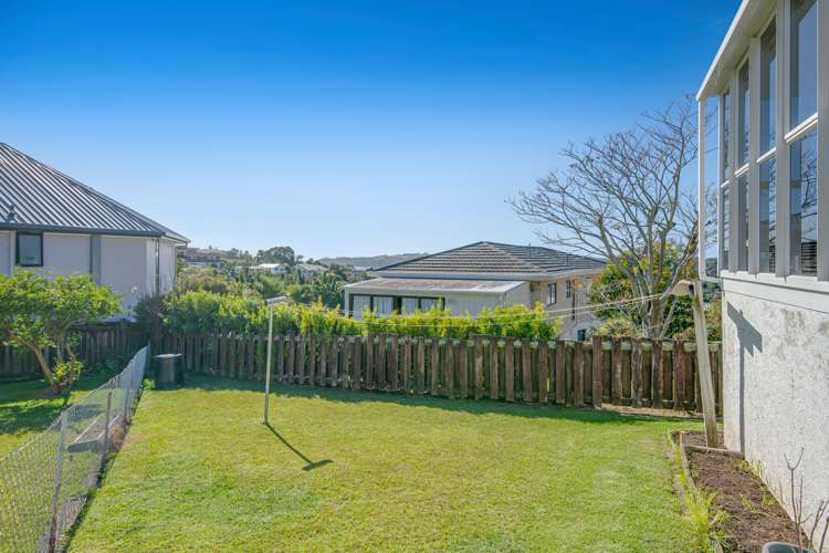 2/2 Tower Hill Stanmore Bay_10