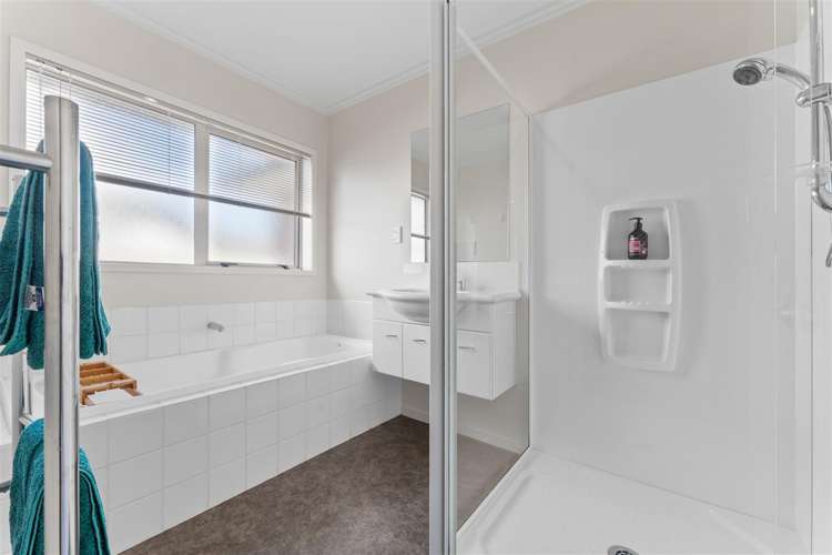 76 Covent Drive Stoke_33