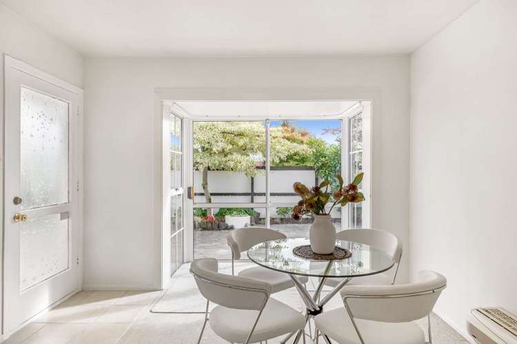 1/21 Greenock Street Redwood_6