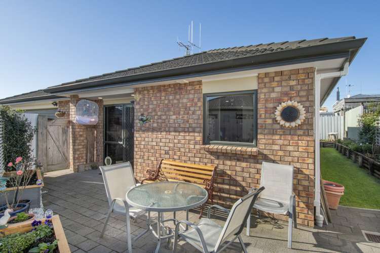 27b Manson Street Gate Pa_13