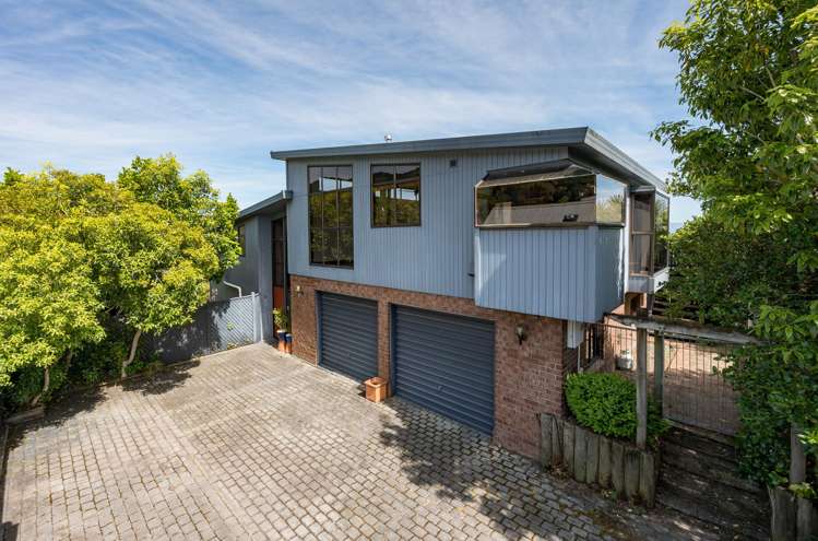 13 Farnham Drive Richmond_1