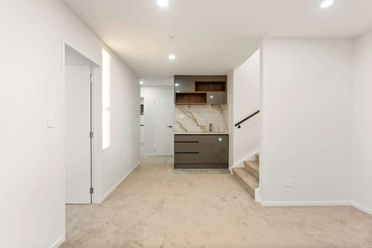 28 Castlebane Drive Flat Bush_14
