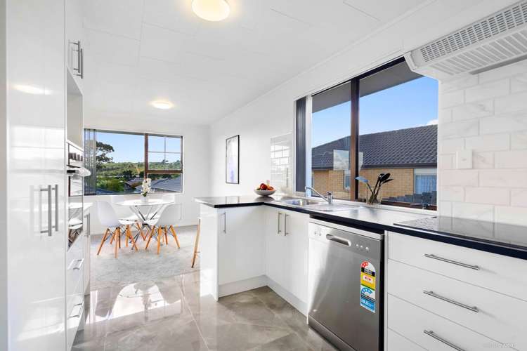 26 Glen Close Glen Eden_11