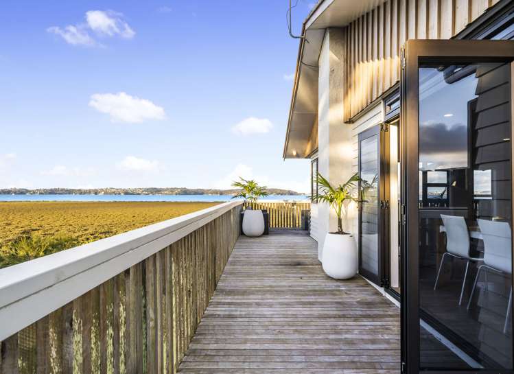 33 Dawnhaven Drive Te Atatu Peninsula_23