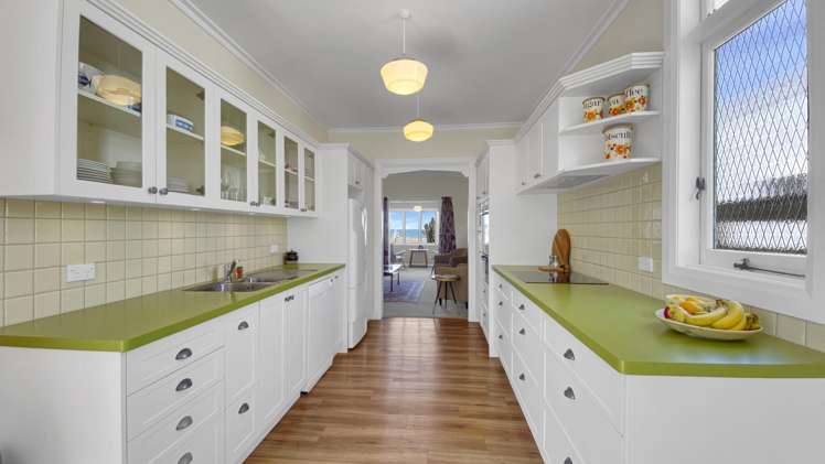 36 The Esplanade Westshore_4