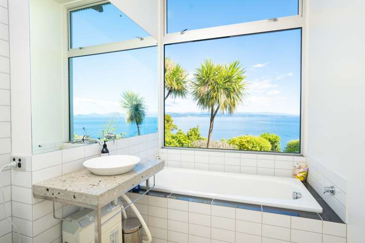 43 Whakamoenga Point Acacia Bay_10