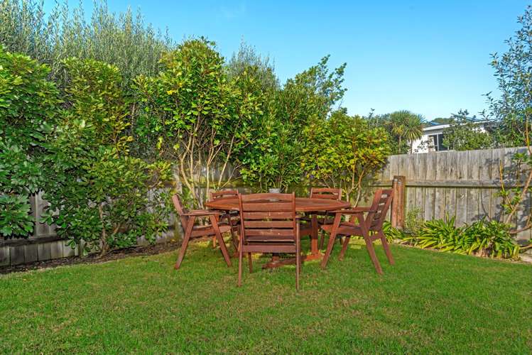13 Ratau Street Mahia_17