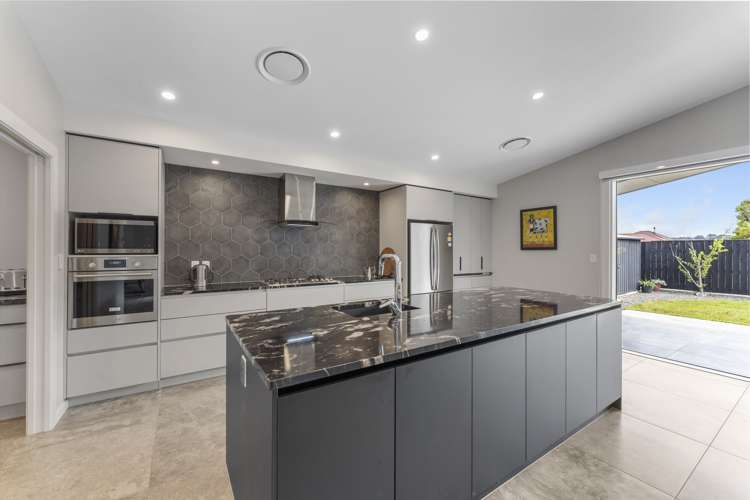 16 Ivy Lane Kelvin Grove_2