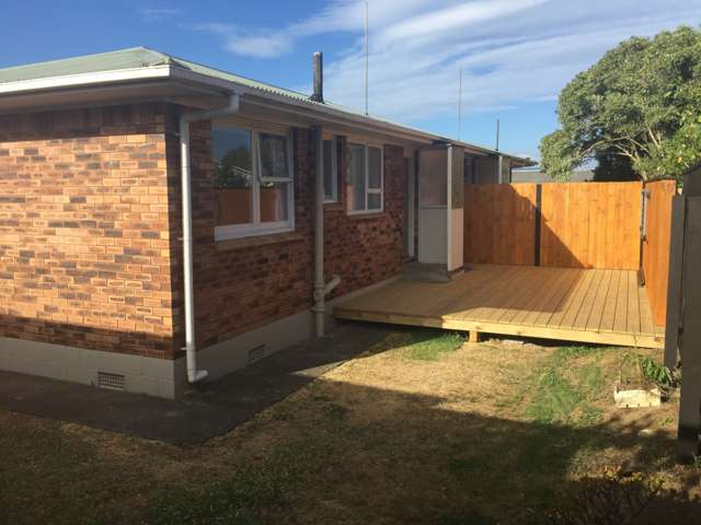1/216a Edmonton Road Te Atatu South_1