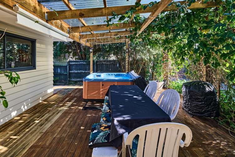 1A Peel Place Wainuiomata_11