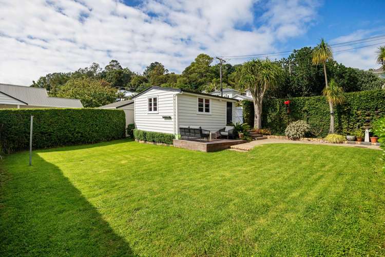 8 Summit Drive Mount Albert_37