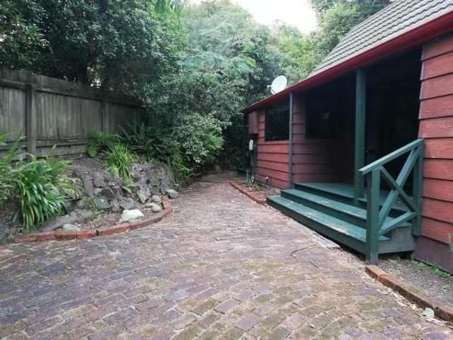 Cute cottage on the hill in Tahunanui