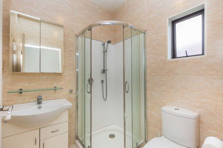 1602 Great North Road Waterview_9