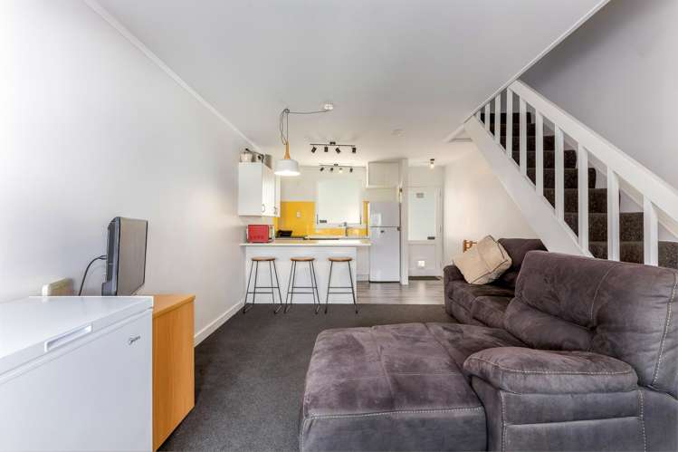 18/46 Hiropi Street Newtown_3