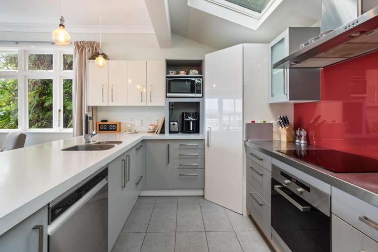 3 Mackenzie Road Eastbourne_6