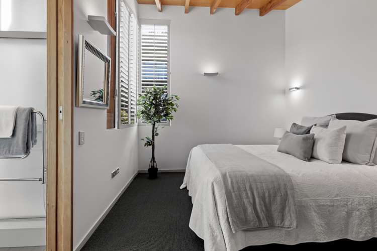 4 Lake Street Queenstown_17