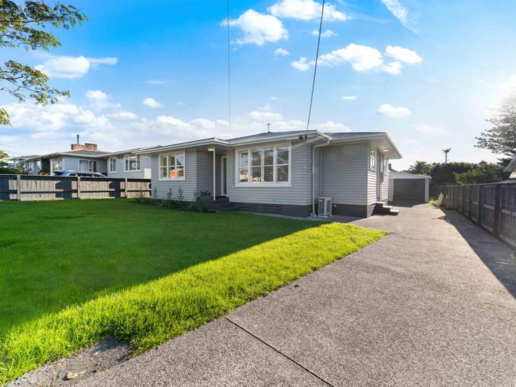 24 Cobham Crescent Kelston_13