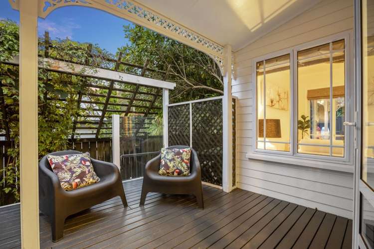 55 Churchouse Road Greenhithe_11