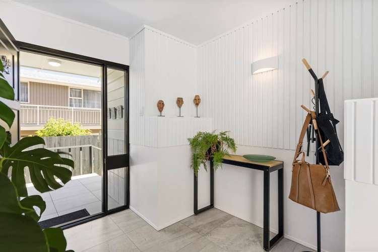 28 Fielding Crescent Farm Cove_32