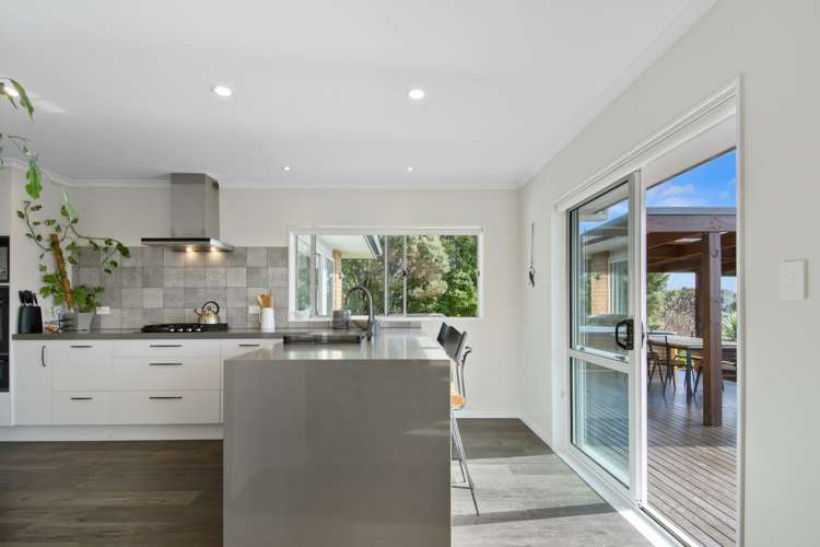 26a Awhiorangi Promenade Swanson_6