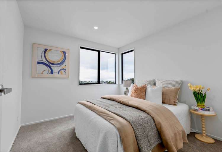 4/589A East Coast Road Browns Bay_13