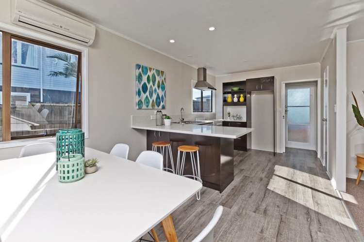 69 Arran Road Browns Bay_21