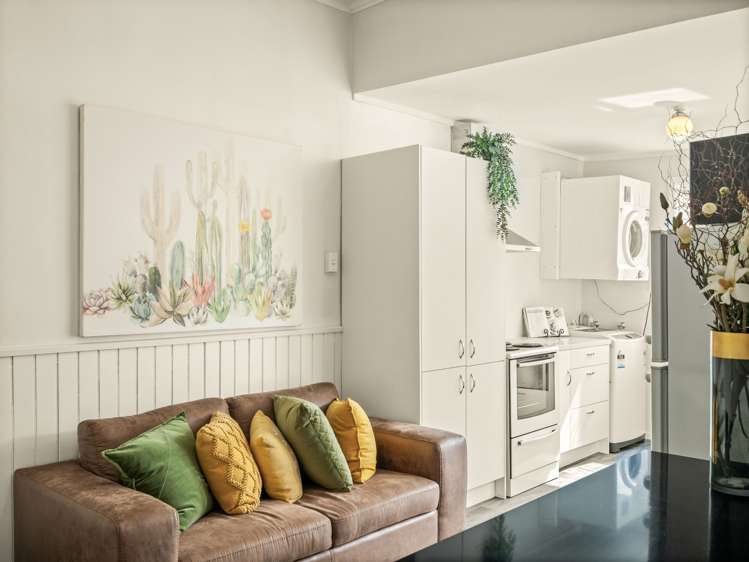 379 North Road North East Valley_3