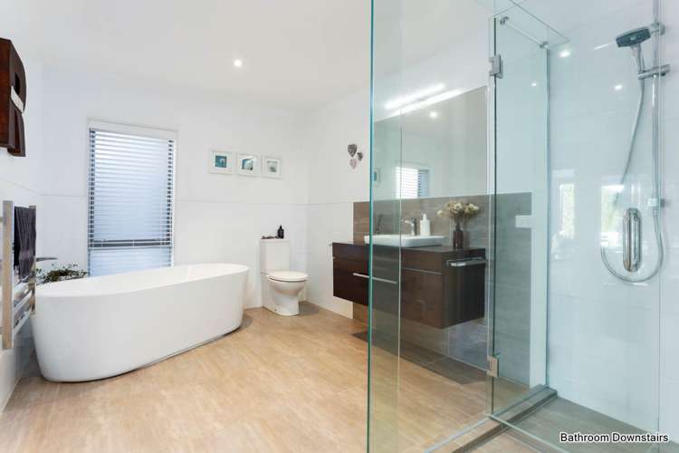 1 Charles Dickens Drive Mellons Bay_21