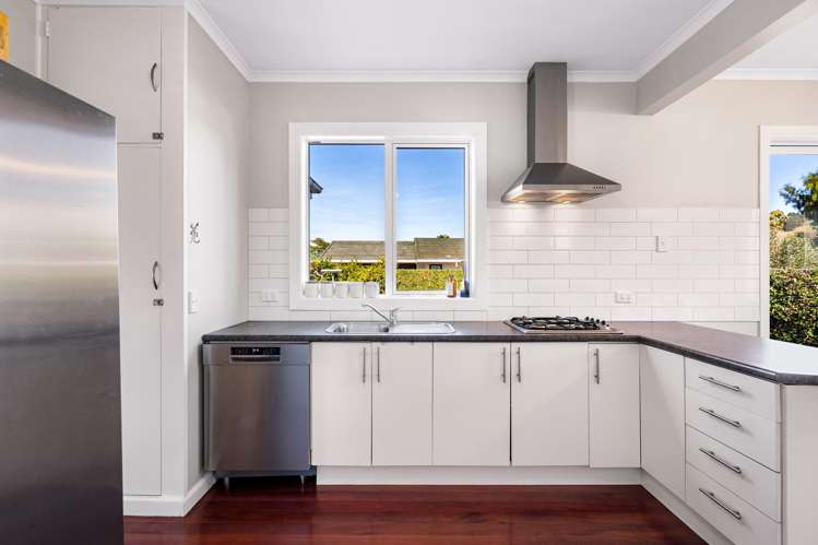 6 Dolbel Street Taradale_7