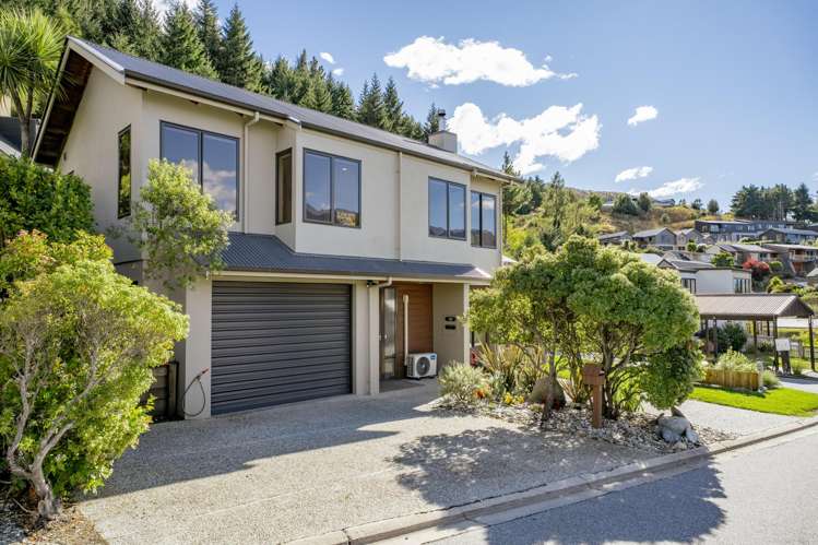 13 Goldleaf Hill Queenstown_19