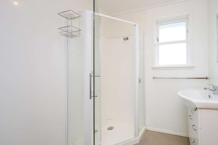 19 Sefton Avenue Highbury_17