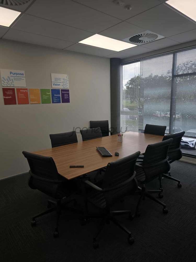 First Floor/42 Tawa Drive Albany_9