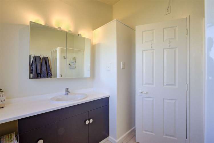 19 Mckenzie Place Waikuku Beach_15