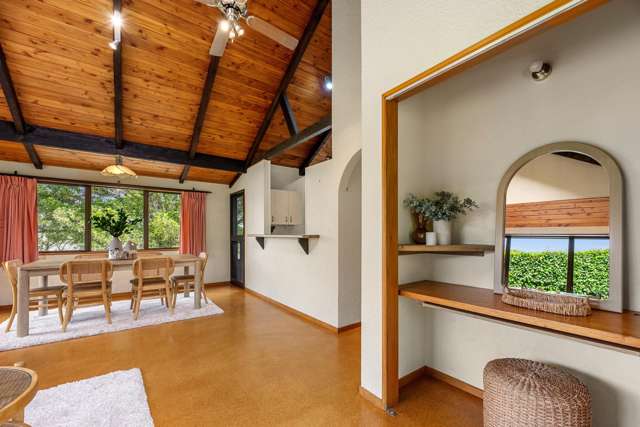 8 Sunny Bay Road Matua_3