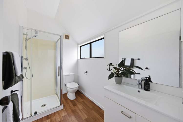 2/5 Himikera Avenue Avondale_16