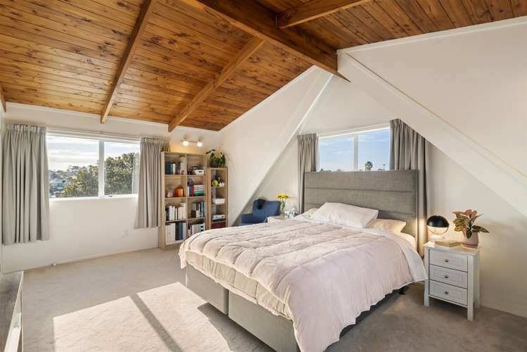 2/30 Bond Crescent Forrest Hill_8