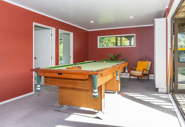 10 Robyn Crescent Hahei_16