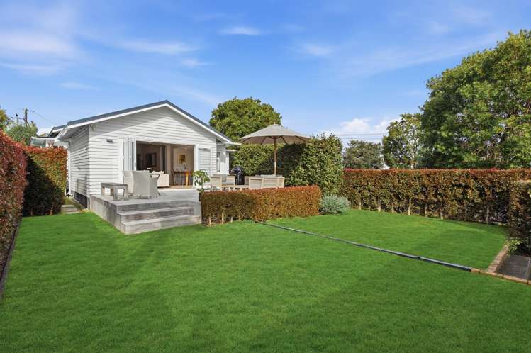 51 Smale Street Point Chevalier_1