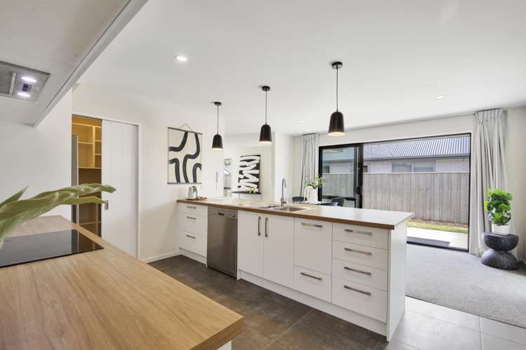 74 Quinn Crescent Woodend_10