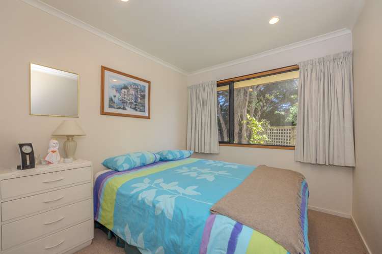 120 Lagoon Avenue Albert Town_10