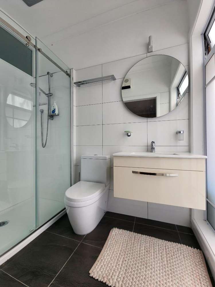 5 Holloway Road Omata_11