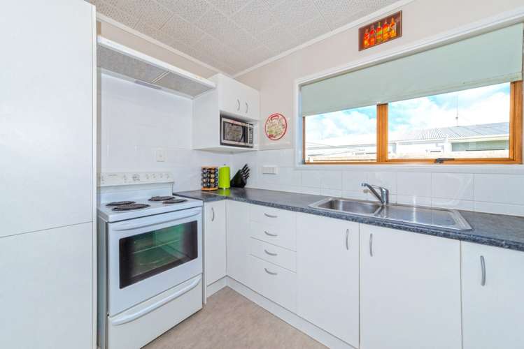 1/9a Tawa Road Te Atatu Peninsula_16