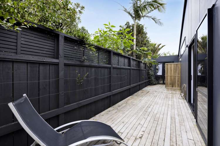 11a Mace Terrace Oakura_7