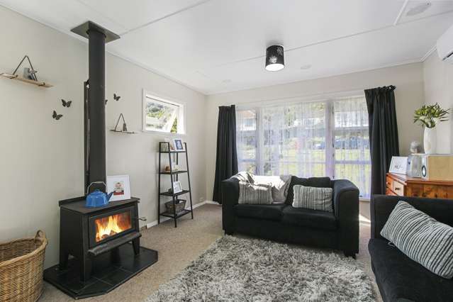 52 Coast Road Wainuiomata_1